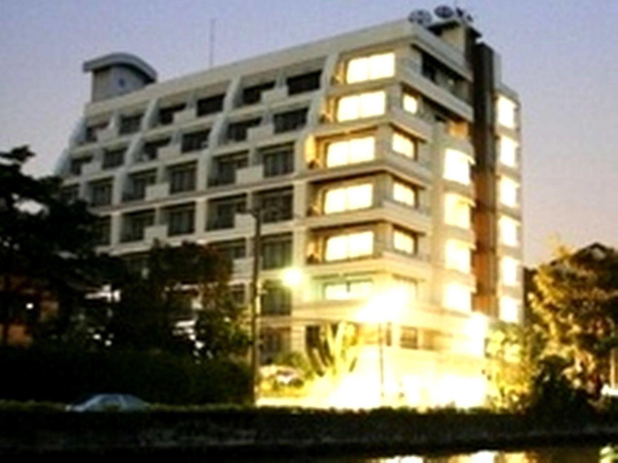 Ziniza The Boutique Service Apartment Bangkok Eksteriør bilde